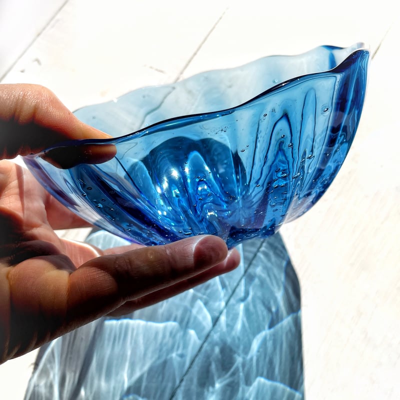 青いボウル (背の低い方) | ガラス工房FARO