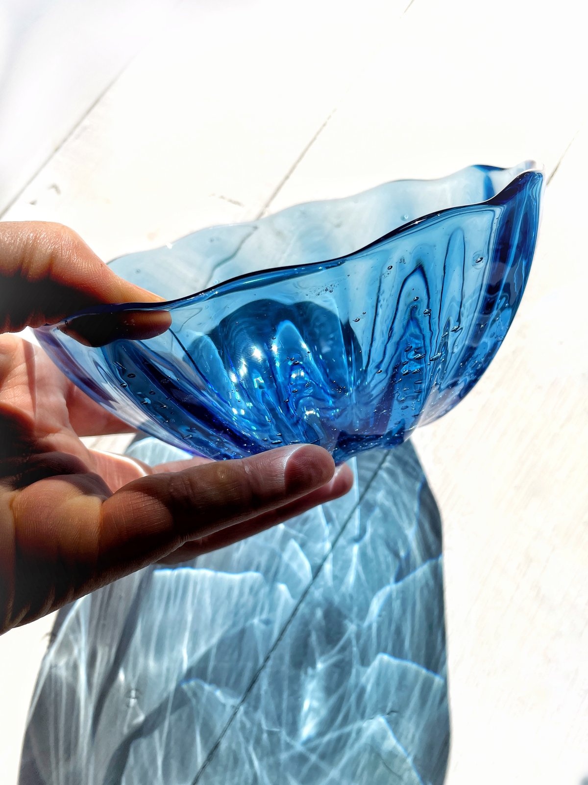 青いボウル (背の低い方) | ガラス工房FARO