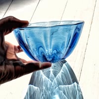 青いボウル