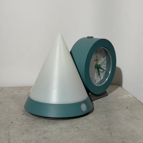 Geometric Clock Light