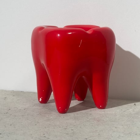Red Tooth Tray