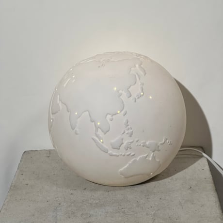 Ceramic Globe Lamp