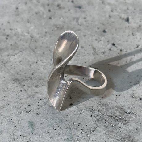 Bend Modern Ring