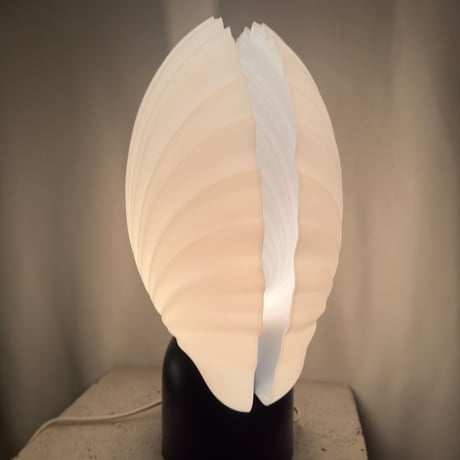Touch Shell Stand Lamp