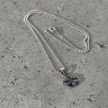 Shell Leaf Necklace