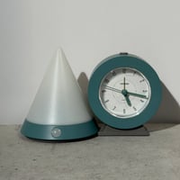 Geometric Clock Light
