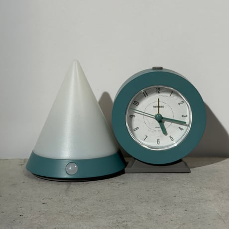 Geometric Clock Light
