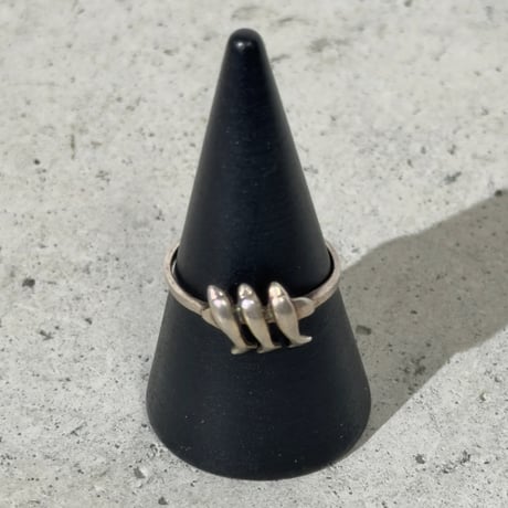 Three Dolphins Ring