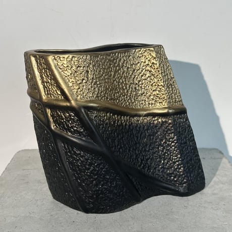 Black Gold Vase
