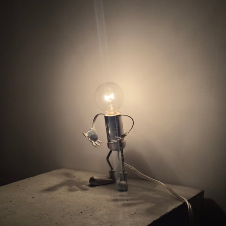 Humanoid Robot Lamp