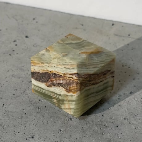 Onyx Cube