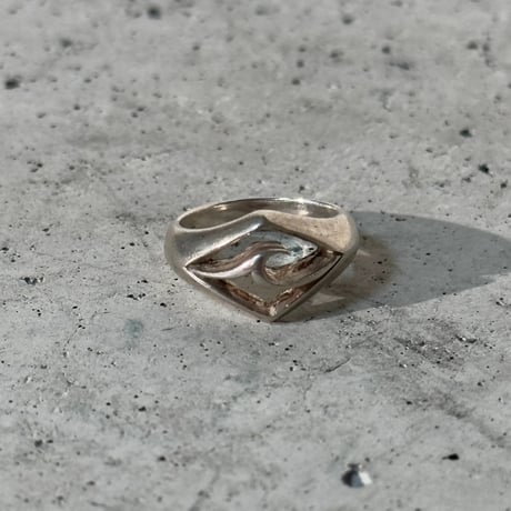 Wave Design Ring