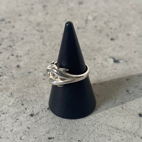 Triplets Dolphin Ring