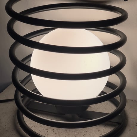 Spring Ball Lamp