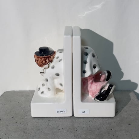 Pierrot Book Stand