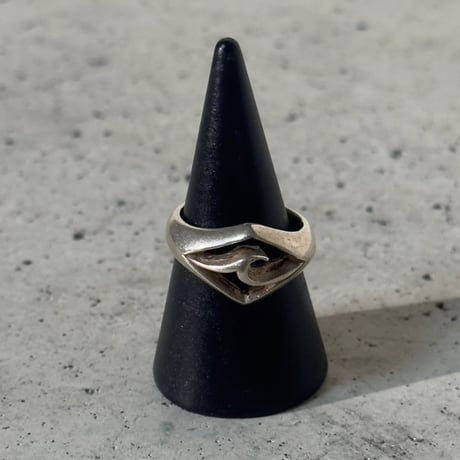 Wave Design Ring