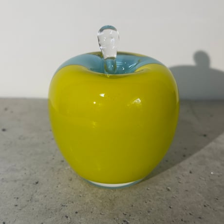 2tone Glass Apple