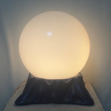 Sphere Glass Motion Lamp