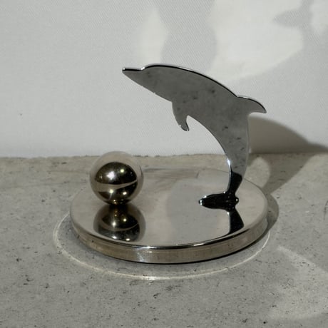 Silver Dolphin Stand