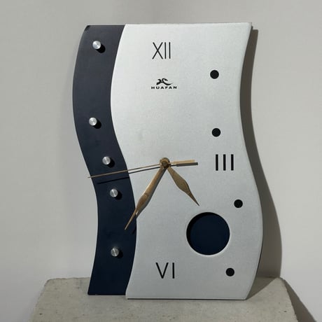 Wavy Modern Clock