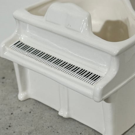 Ceramic Piano Vase