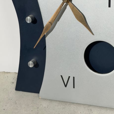 Wavy Modern Clock