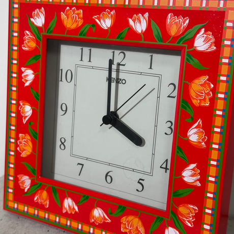Pop Tulip Clock