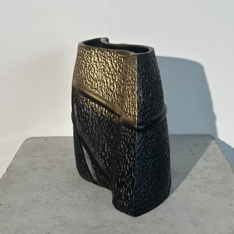 Black Gold Vase