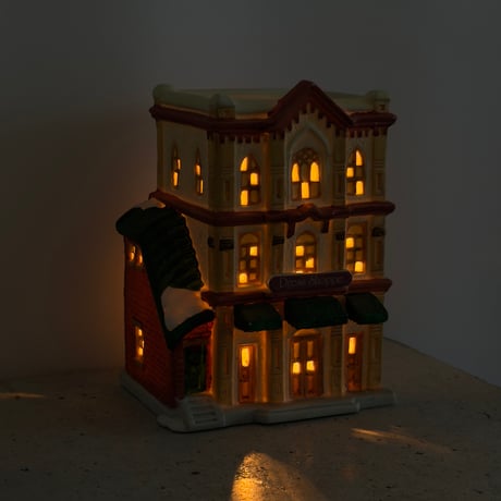 Snow House Lamp