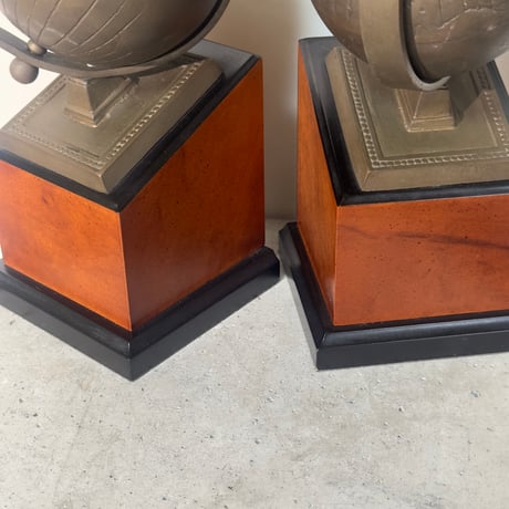 Globe Book Stand