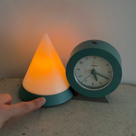 Geometric Clock Light