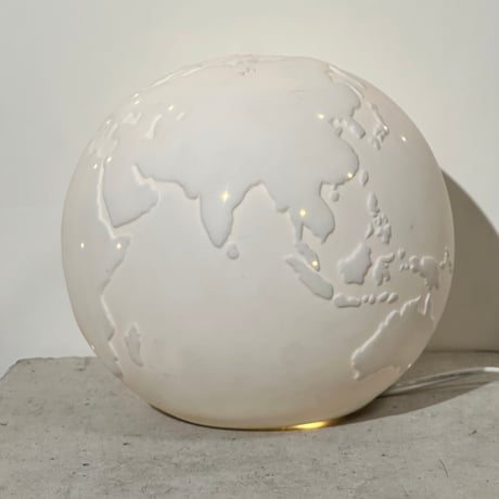 Ceramic Globe Lamp