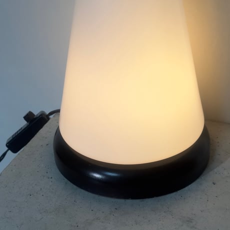 Pyramid Tower Lamp