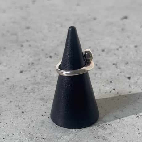 Guruguru Vine Ring