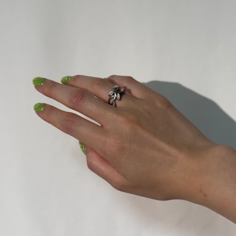 White Leaf Ring
