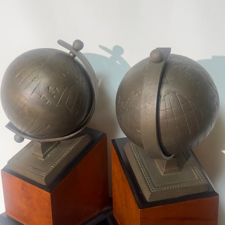 Globe Book Stand