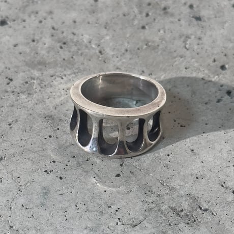 Hole Modern Ring