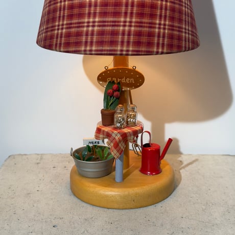 Garden Shade Lamp