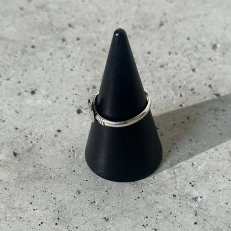 Small Hand Ring