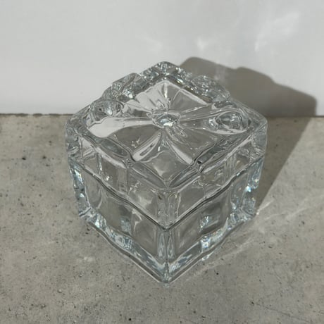 Glass Present Box