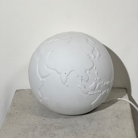 Ceramic Globe Lamp