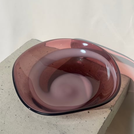 Purple marble plate