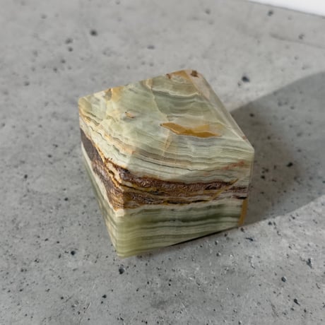 Onyx Cube
