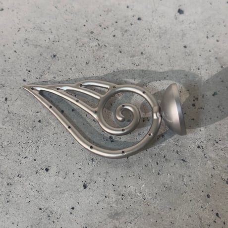 Silver Wing Stand