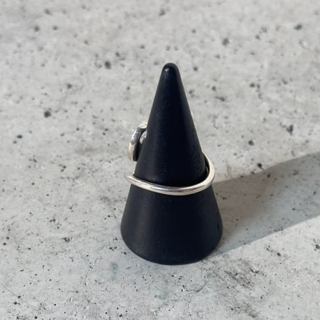 Curve Pearl Ring
