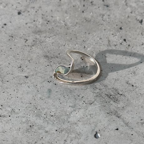 Curve Pearl Ring