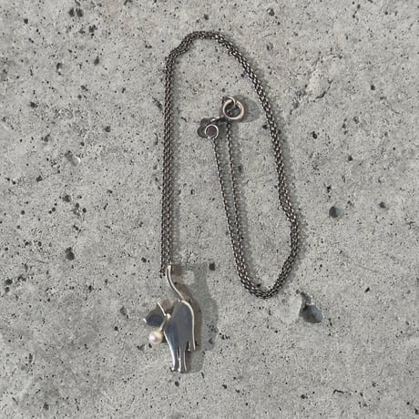 Cat Pearl Necklace