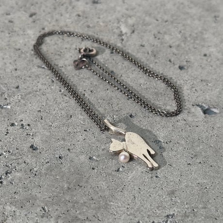 Cat Pearl Necklace