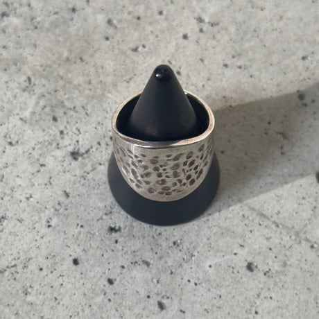 Dent Design Ring