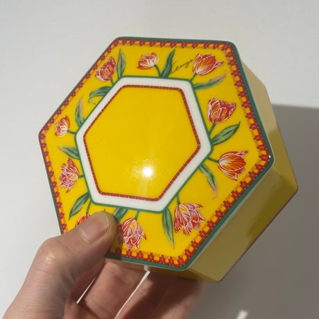 Tulip Yellow box